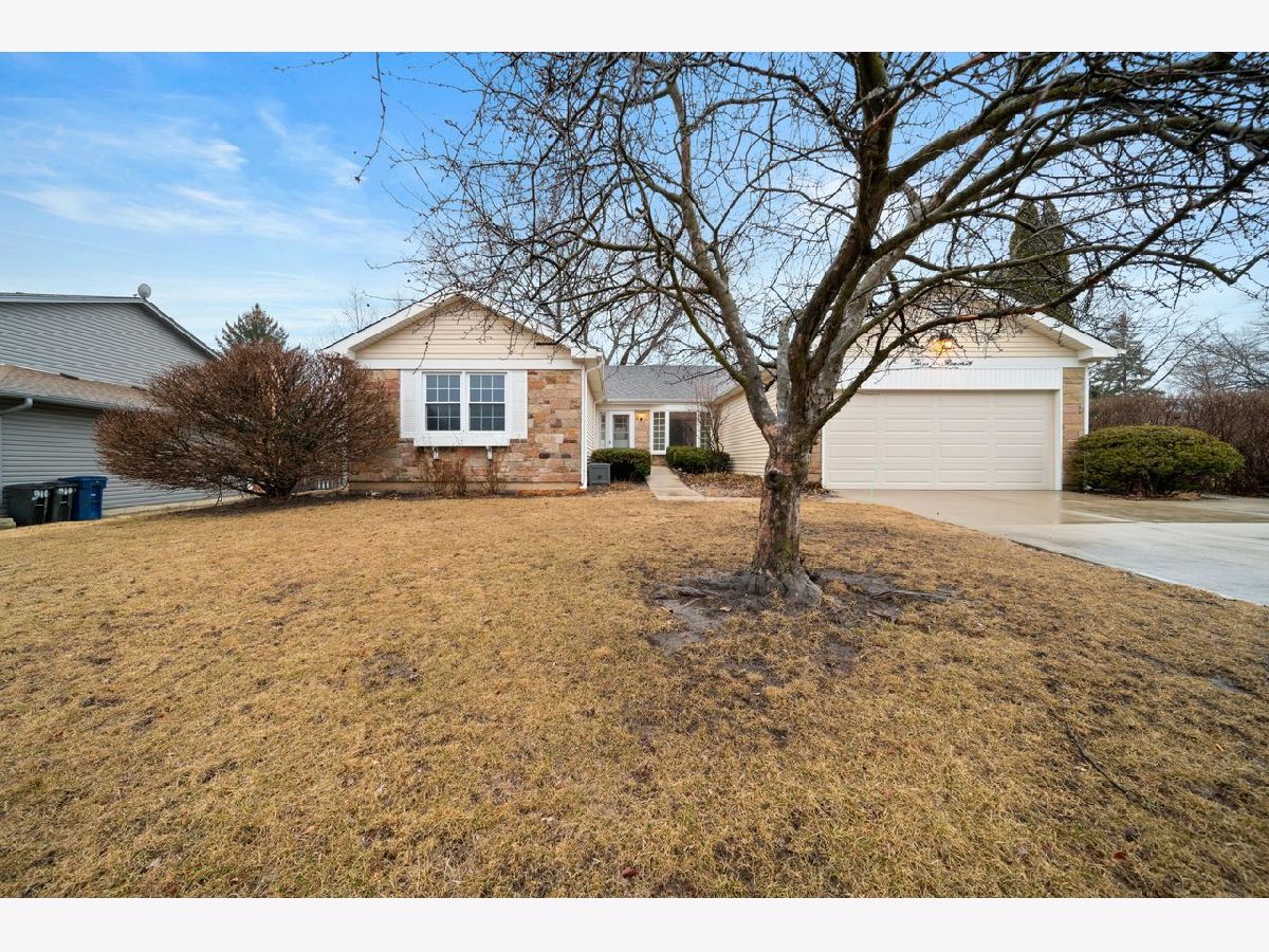 Homes Sold High Hill Farms Algonquin Illinois, 300 Stoney Brook