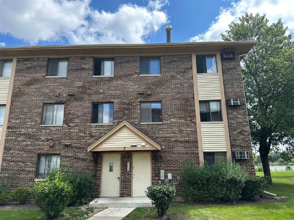 Condominiums Rented Century Park Vernon Hills Illinois, 3 Echo