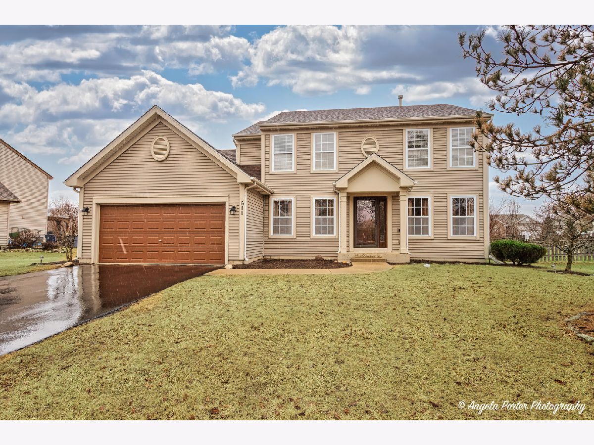 Homes & Townhomes Sold Algonquin Lakes Algonquin Illinois, 511 Lake Plumleigh