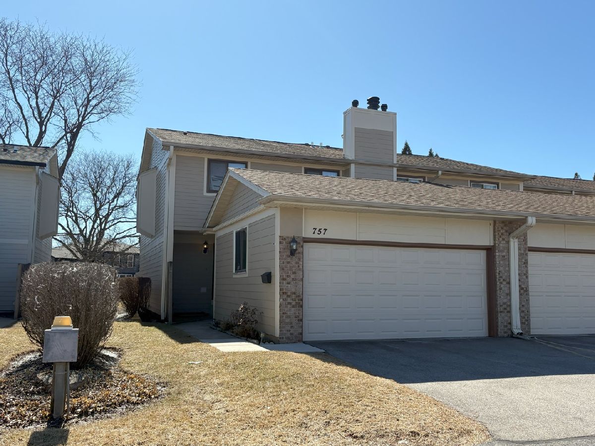 Townhomes Rented Park West Deerfield Illinois, 757 Grouse