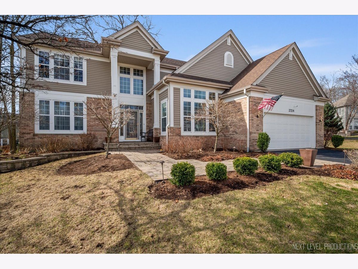 Homes Sold Cornerstone Lakes West Chicago Illinois, 2724 Briargate
