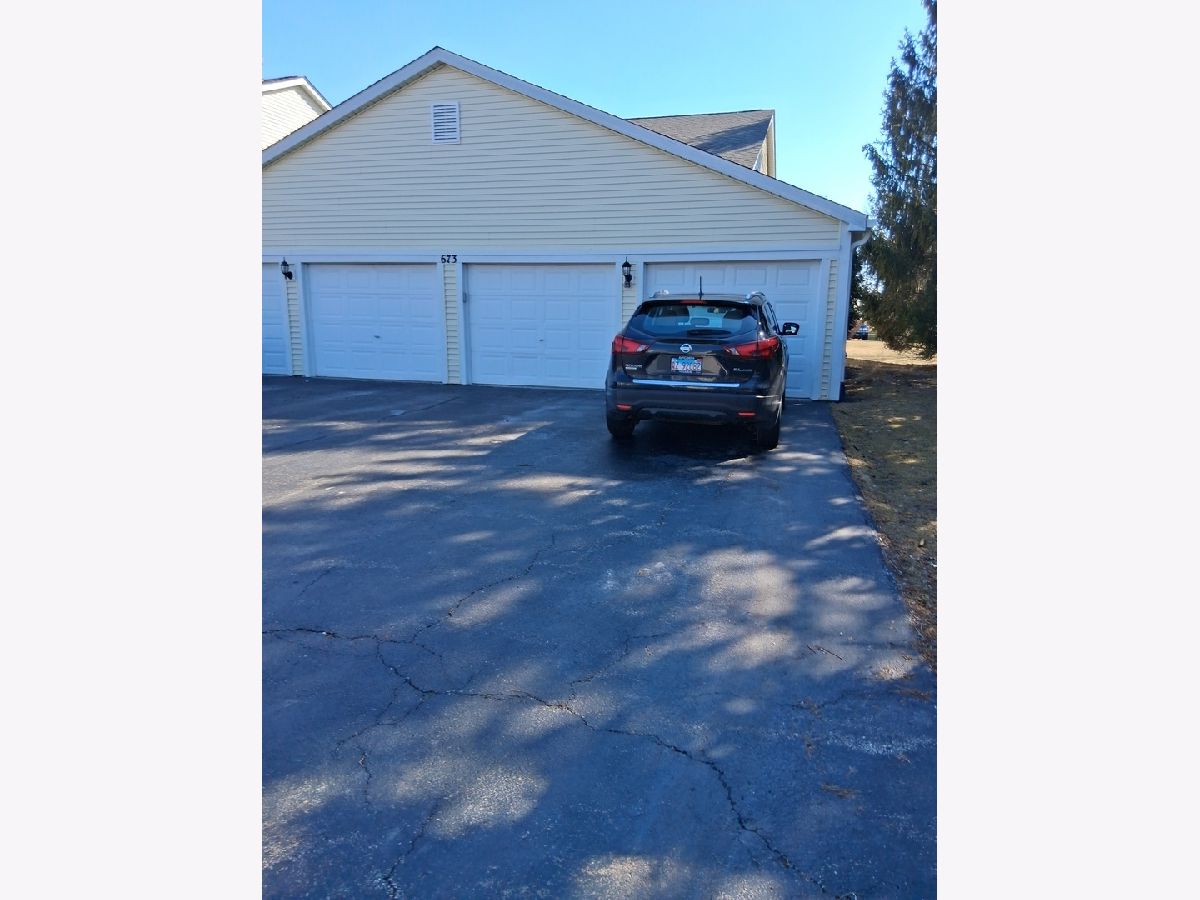 Condominiums Sold Hearthwood Farms Bartlett Illinois, 673 Thorntree