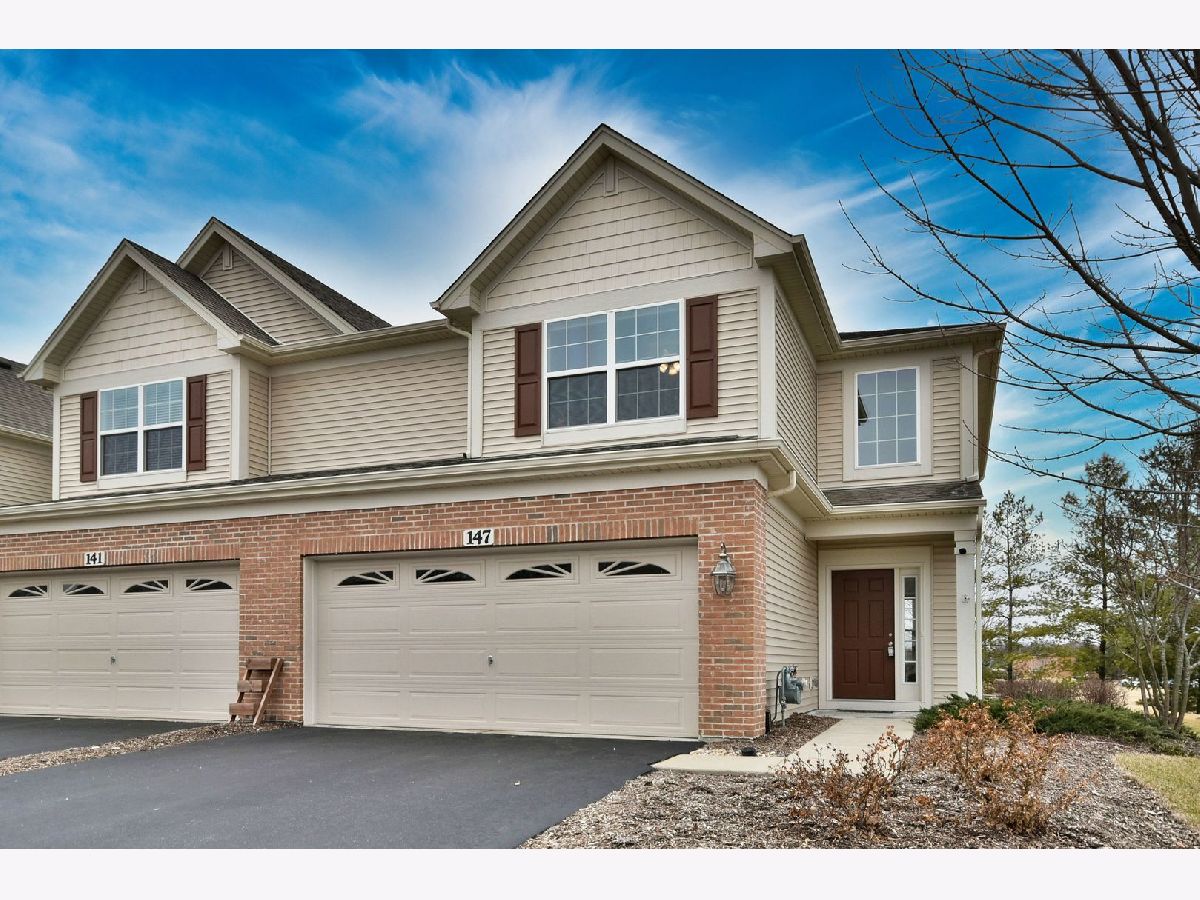 Townhomes Sold Remington Glen St Charles Illinois, 147 Birch