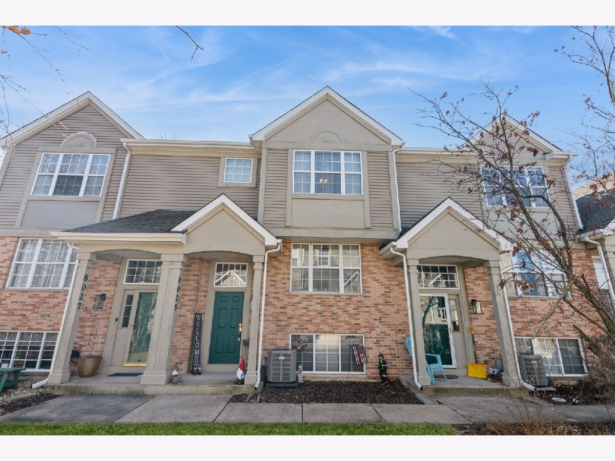 Townhomes & Condos Sold Woodmere Darien Illinois, 8025 Windsor