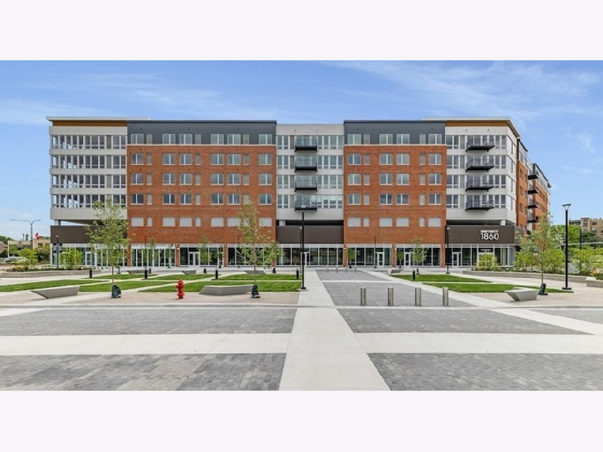 Rented Lincolnwood Illinois, 7215 District