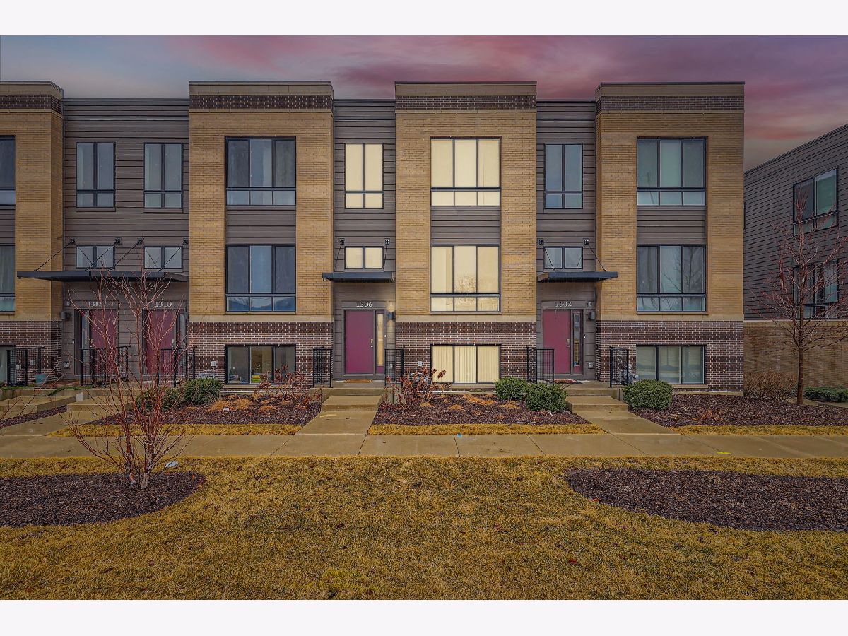 Condos & Townhomes Rented Northgate At Veridian Schaumburg Illinois, 1306 Quadrant