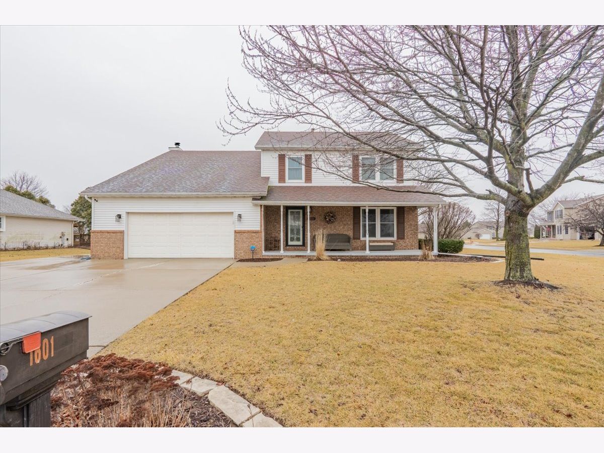 Homes & Condos & Townhomes Sold Ironwood Normal Illinois, 1601 Windsage Cc