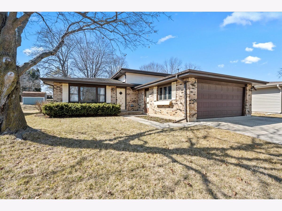Homes Sold Apple Orchard Bartlett Illinois, 966 Sycamore