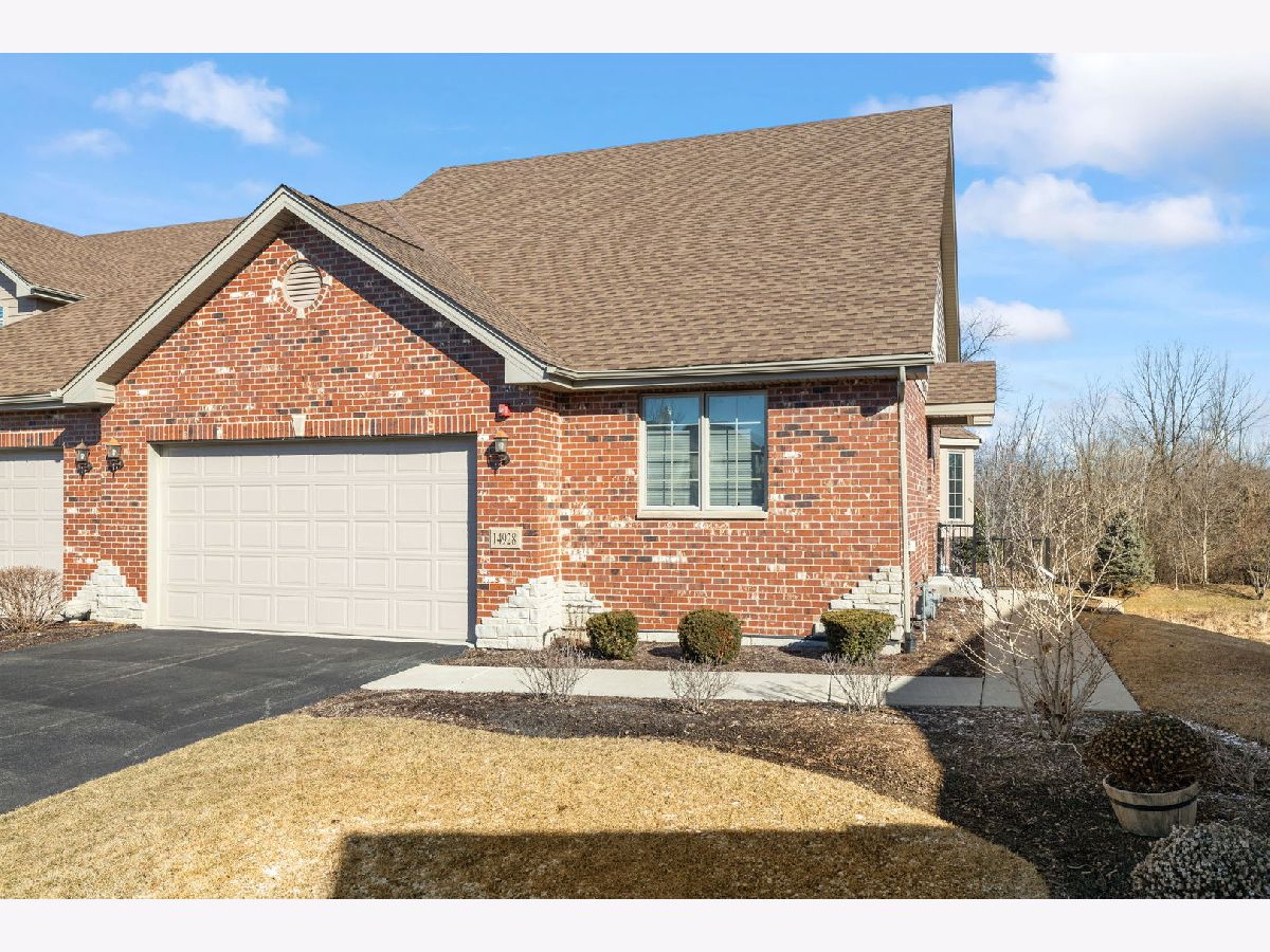 Townhomes Sold Hawthorne Preserves Lockport Illinois, 14928 Preserve