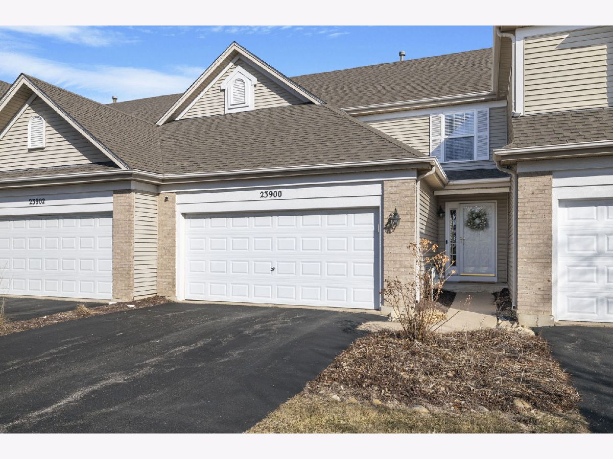 Townhomes & Homes Sold Parkview Meadows Plainfield Illinois, 23900 Mcmullin