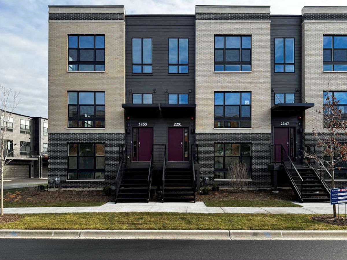 Condos & Townhomes Sold Northgate At Veridian Schaumburg Illinois, 2251 Venture