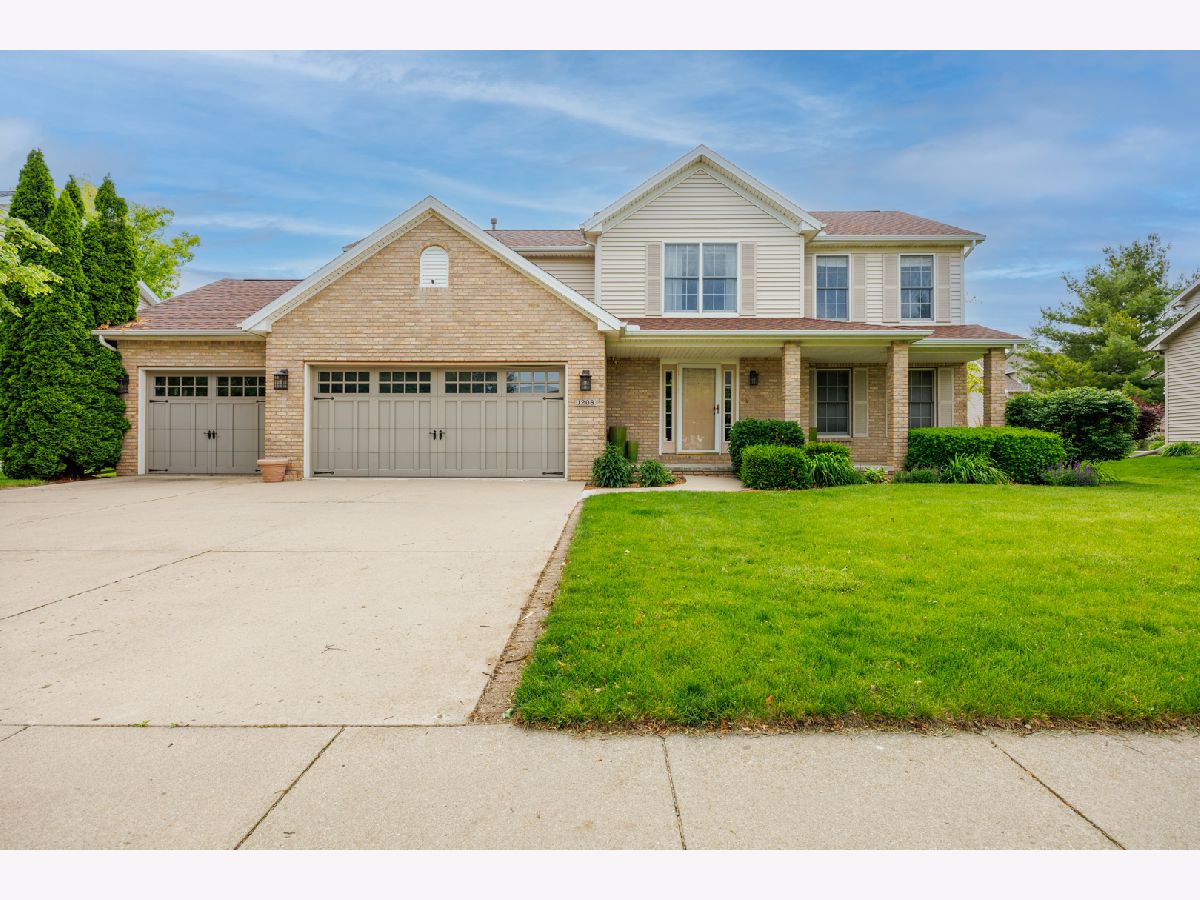 Homes & Condos & Townhomes Sold Golden Eagle Bloomington Illinois, 1208 Broad Creek