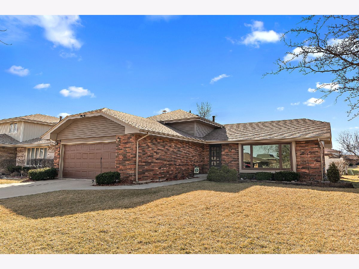 Homes Sold La Grande Vista Oak Forest Illinois, 15706 La Paz