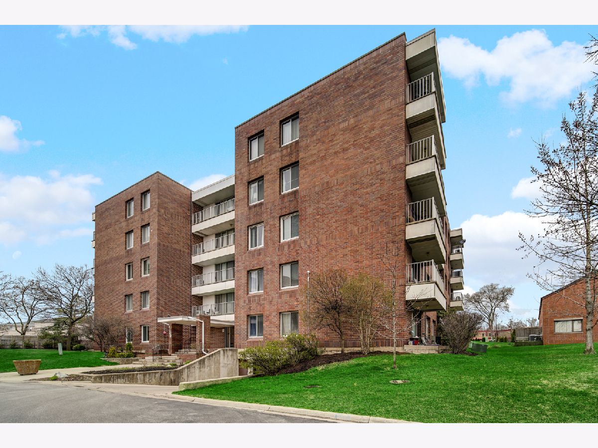Condos & Townhomes Sold Triumvera Glenview Illinois, 4000 Triumvera