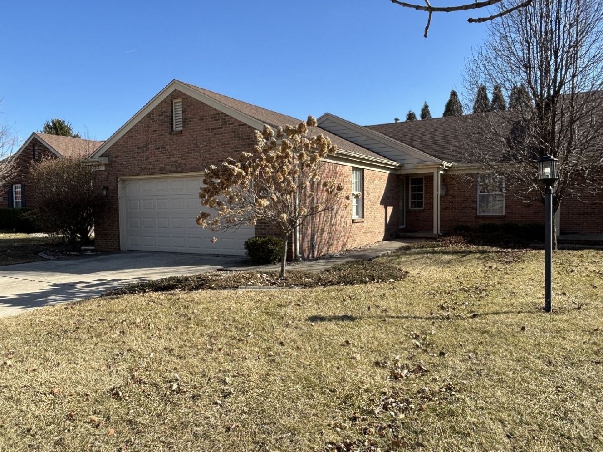 Condominiums & Homes Sold Old Farm Champaign Illinois, 1405 Broadmoor