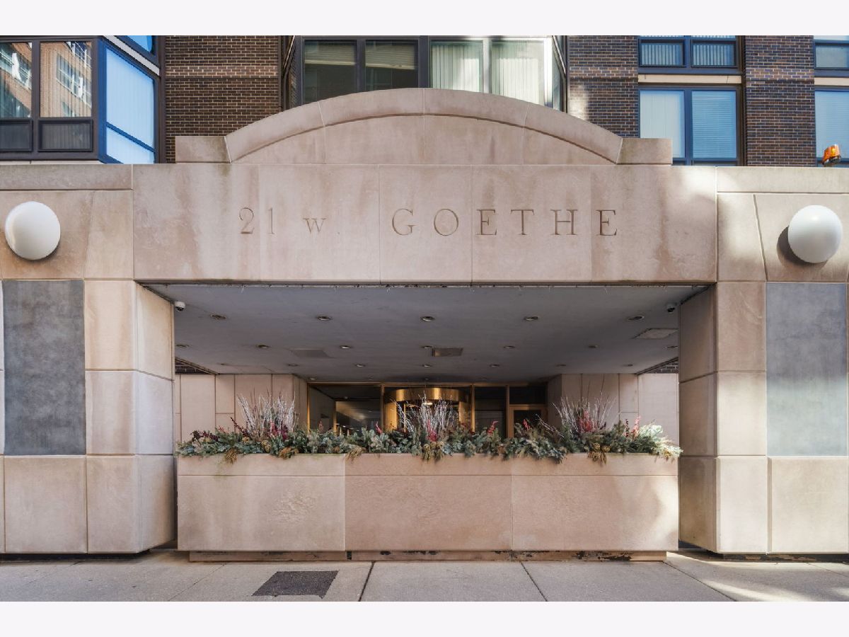 Condominiums Sold Hanover House Chicago Illinois, 21 Goethe