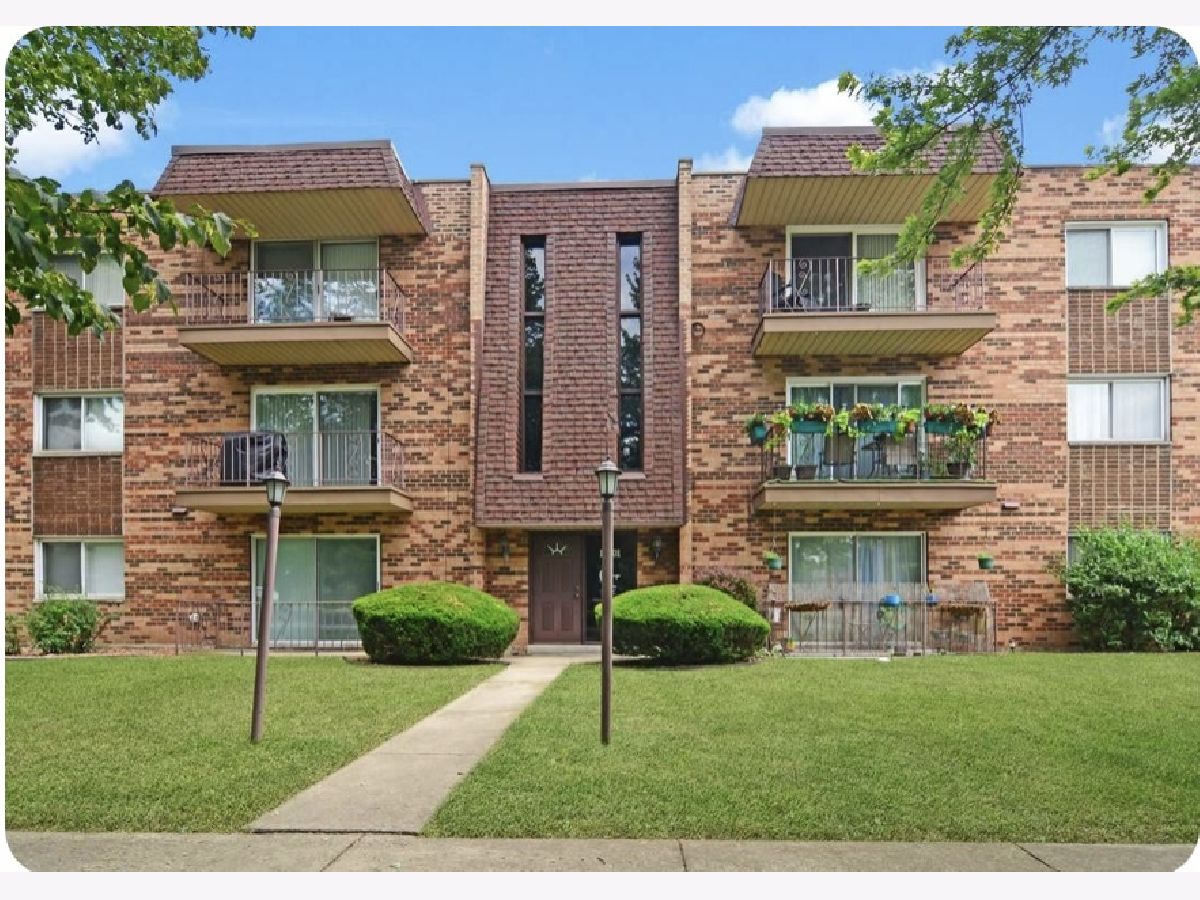 Condominiums Sold Carriage Lane Crestwood Illinois, 12801 Carriage