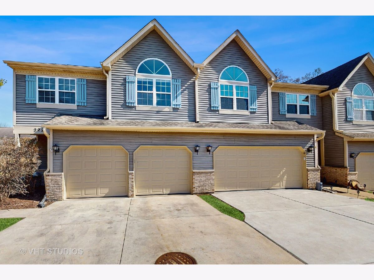 Townhomes Sold Dunridge Condos East Dundee Illinois, 222 Dunridge