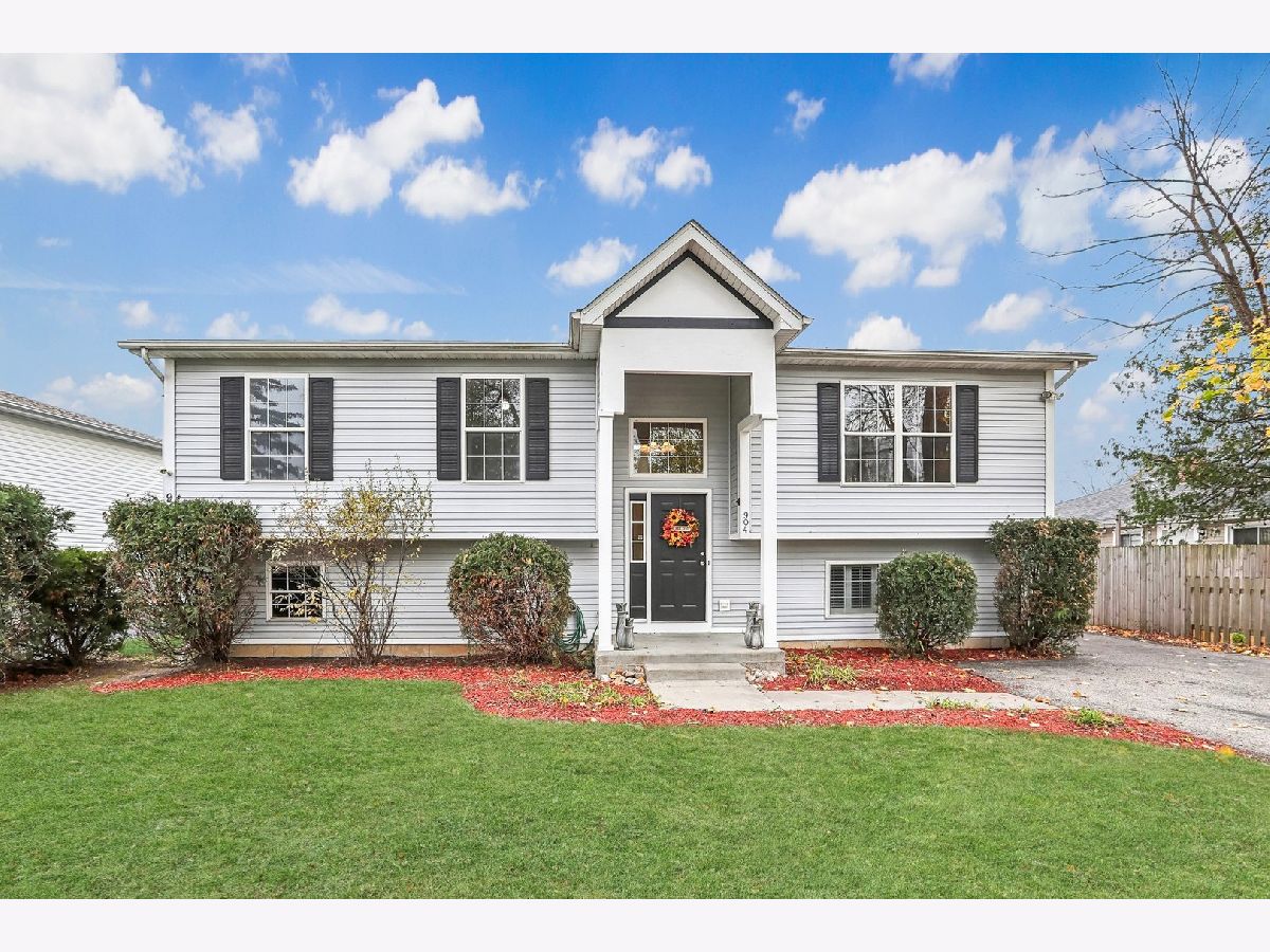  Sold Round Lake Heights Illinois, 904 Tomahawk