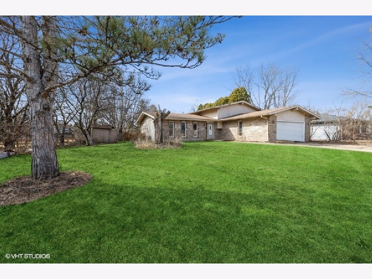 Homes Sold Country West Shorewood Illinois, 407 Greenfield