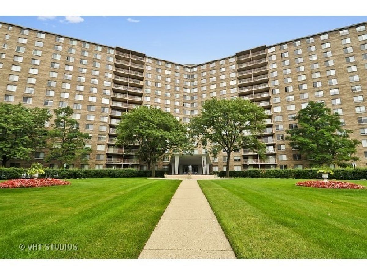 Condominiums Sold Winston Towers Chicago Illinois, 7141 Kedzie