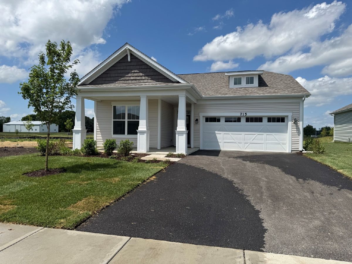Homes Sold Piper Glen Oswego Illinois, 715 Alberta