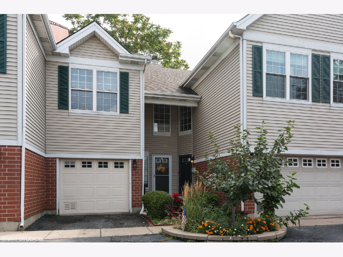 Townhomes & Homes Rented Old Irving Village Chicago Illinois, 3801 Milwaukee