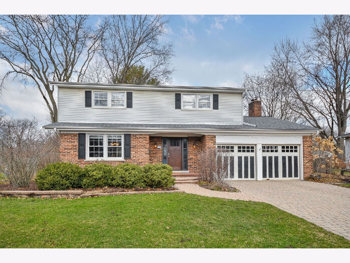 Homes Sold Moser Highlands Naperville Illinois, 1221 Barbara