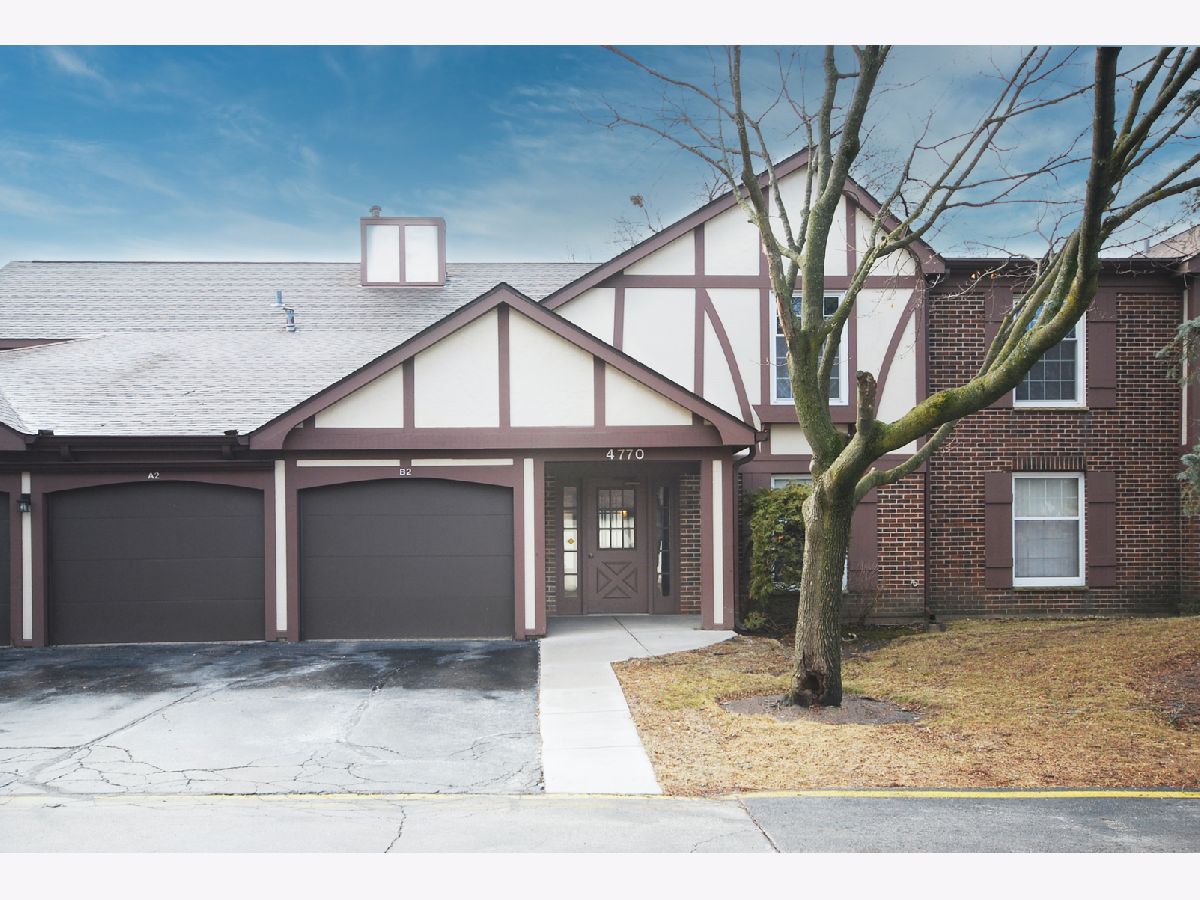 Condominiums & Homes Sold Willow Bend Rolling Meadows Illinois, 4770 Calvert