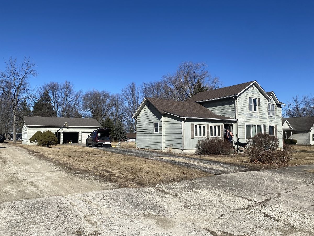  Sold Lee Illinois, 211 Hardanger Gate