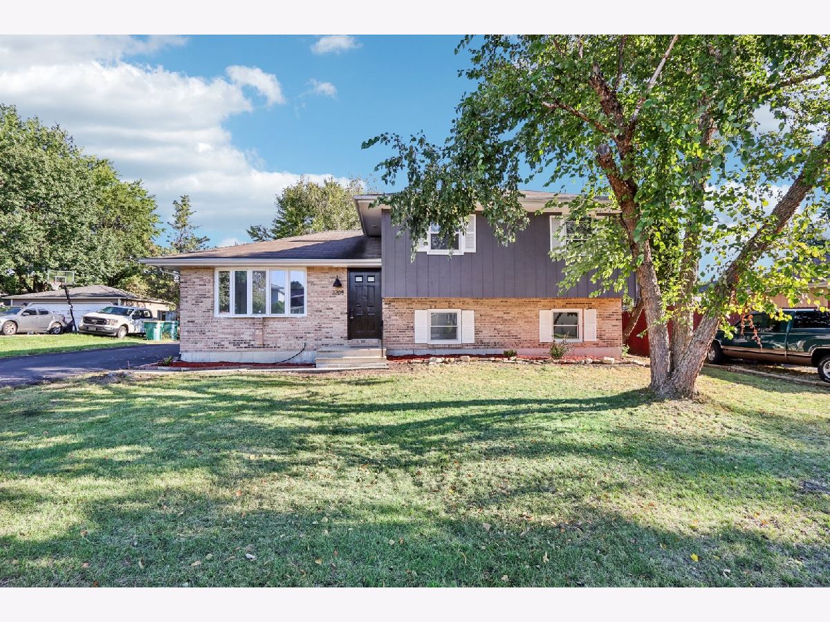 Homes Sold Longleat Joliet Illinois, 3705 Terrance Ferry