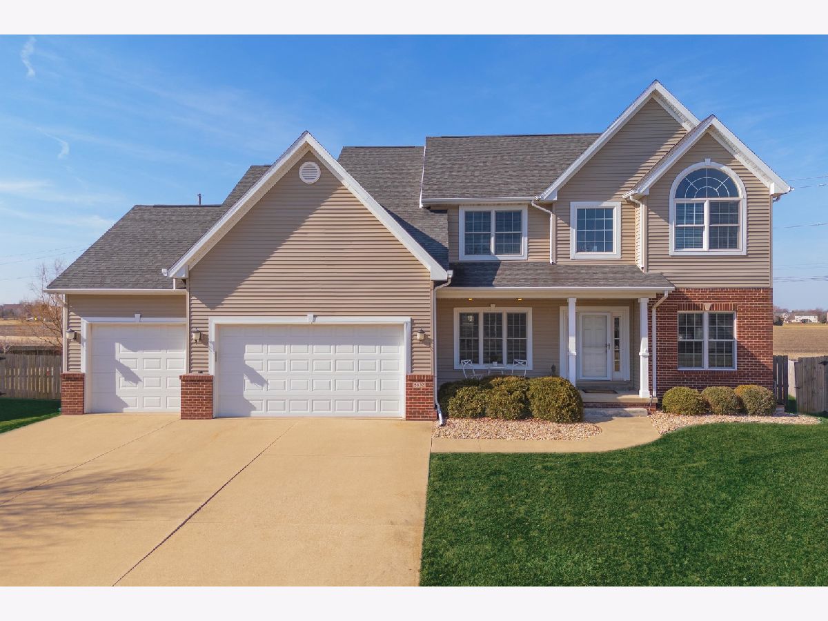 Homes & Condos & Townhomes Sold Eagle View Bloomington Illinois, 2602 Cadillac