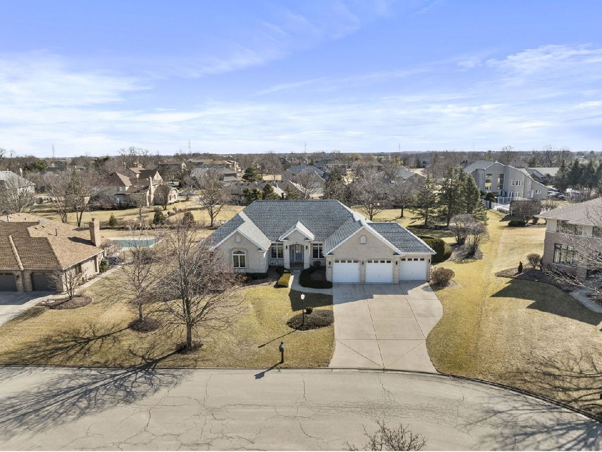 Homes Sold Wedgewood Highlands Homer Glen Illinois, 16853 Comandra