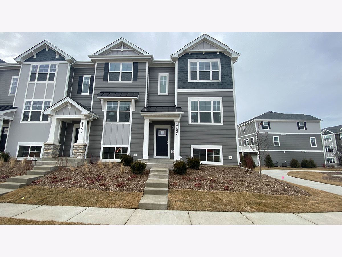 Condos & Townhomes Sold The Townes At Oak Creek Mundelein Illinois, 2357 Glacier