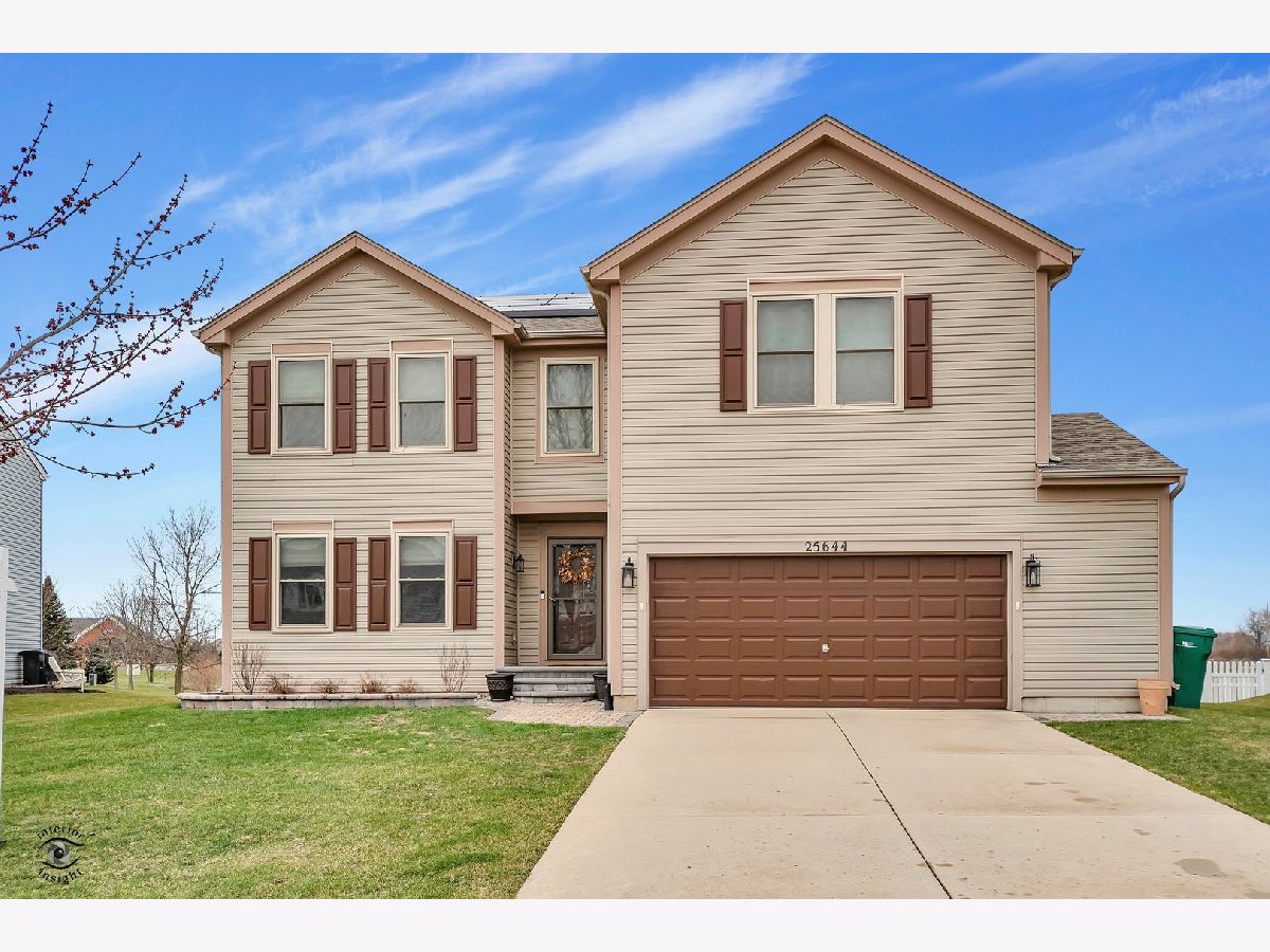 Townhomes & Homes Sold Leighlinbridge Manhattan Illinois, 25644 Barrow