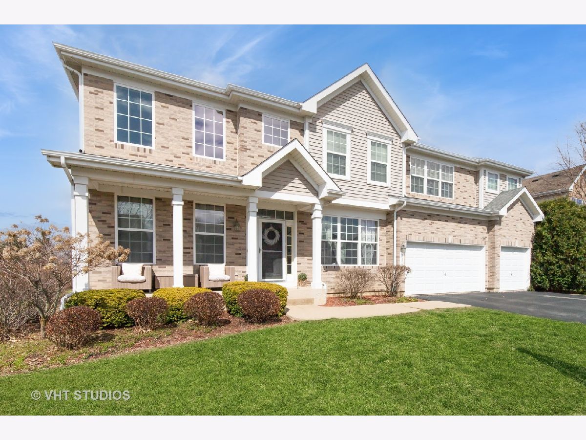 Homes Sold Prairie Trail Lake Villa Illinois, 518 Blazing Star