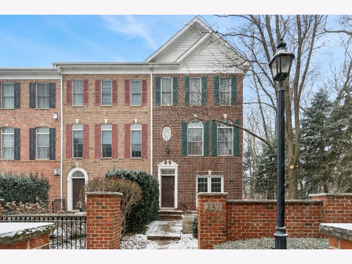 Townhomes & Homes Sold Naperville Station Naperville Illinois, 237 Boxcar