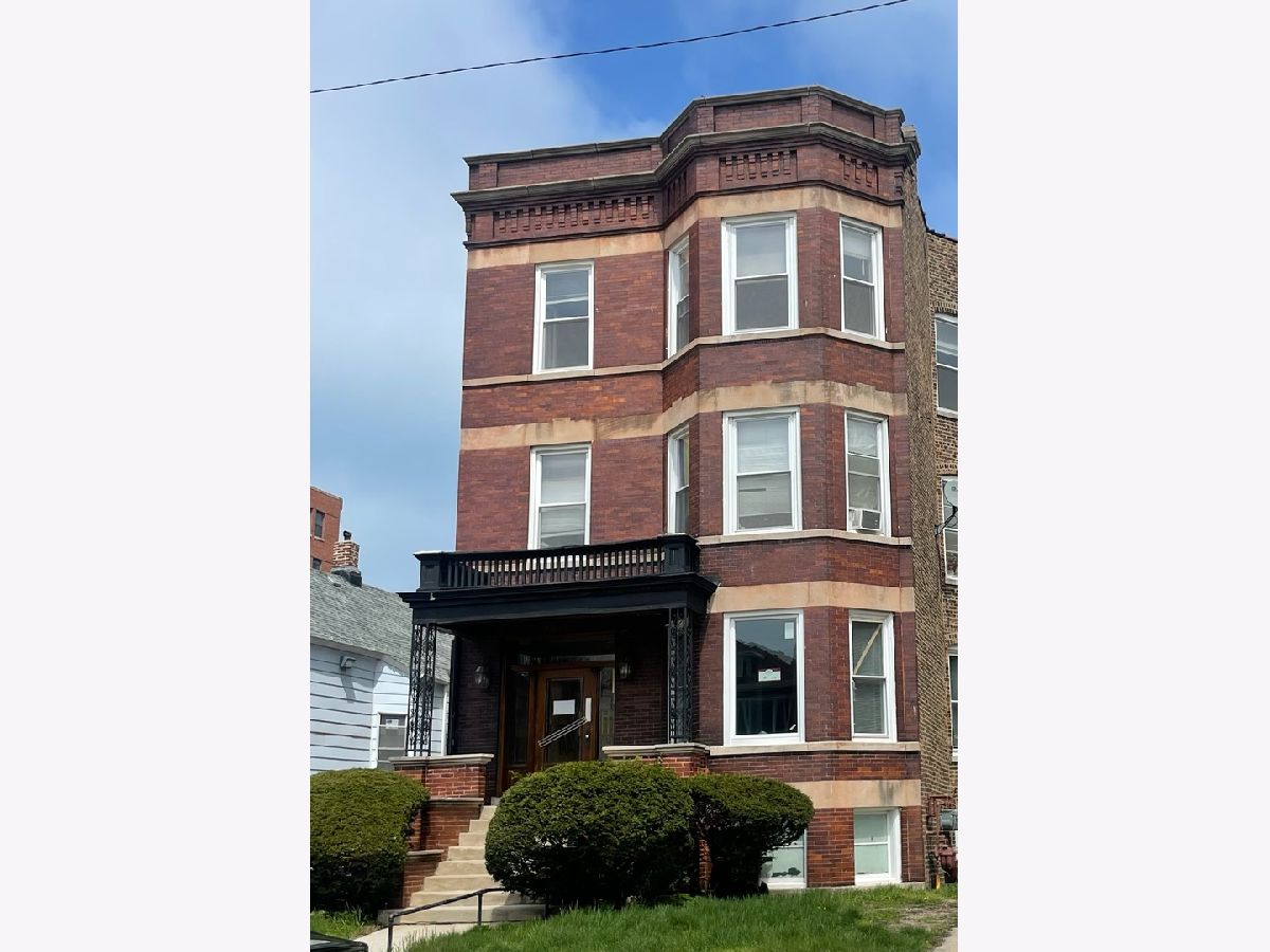 Rented Chicago Illinois, 7817 South Shore