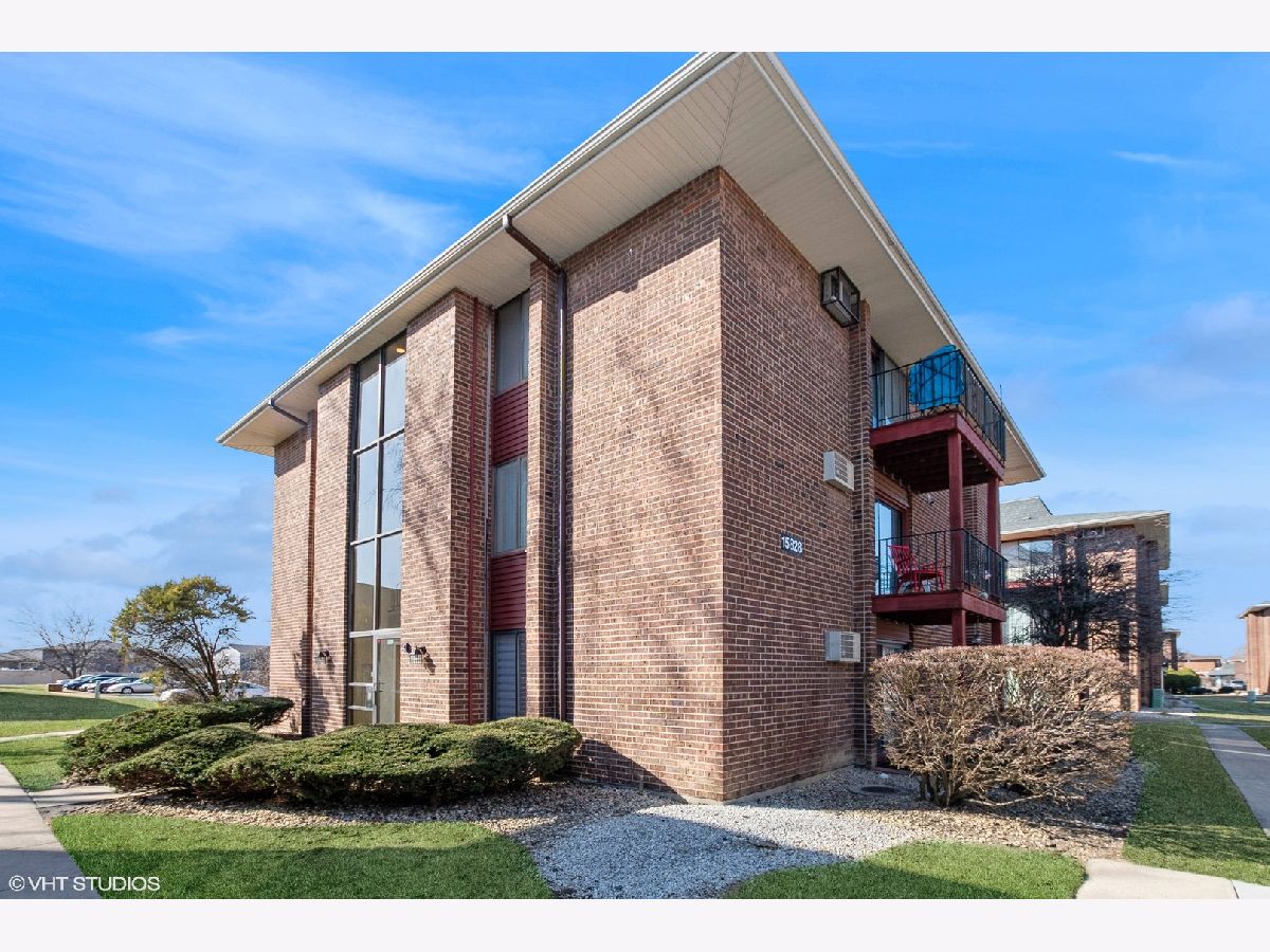 Condominiums Sold Oak Terrace Oak Forest Illinois, 15828 Terrace