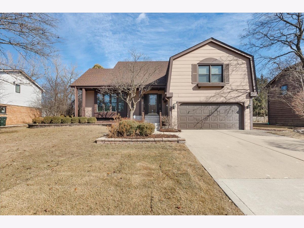 Homes Rented Huntington Northbrook Illinois, 1341 Wessling