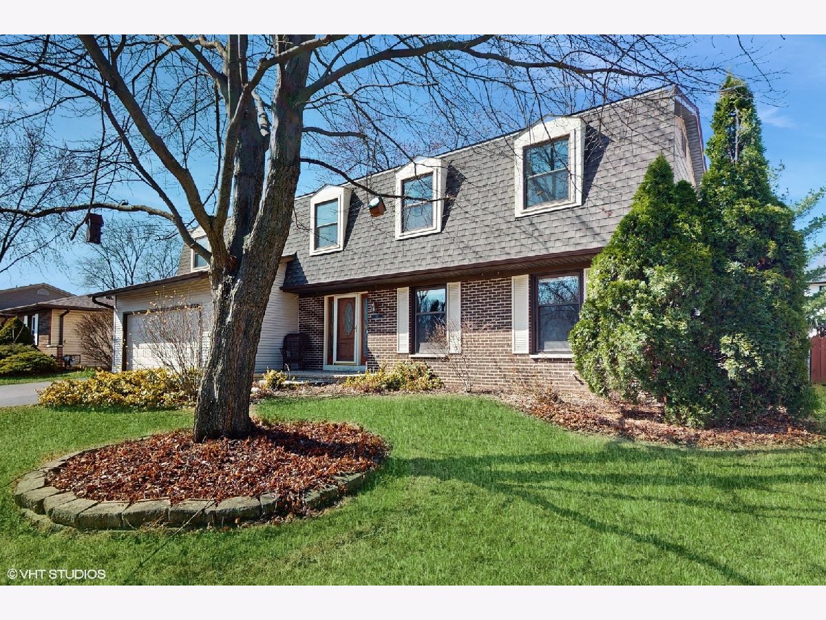 Homes Sold Winston Grove Elk Grove Village Illinois, 946 Arkansas