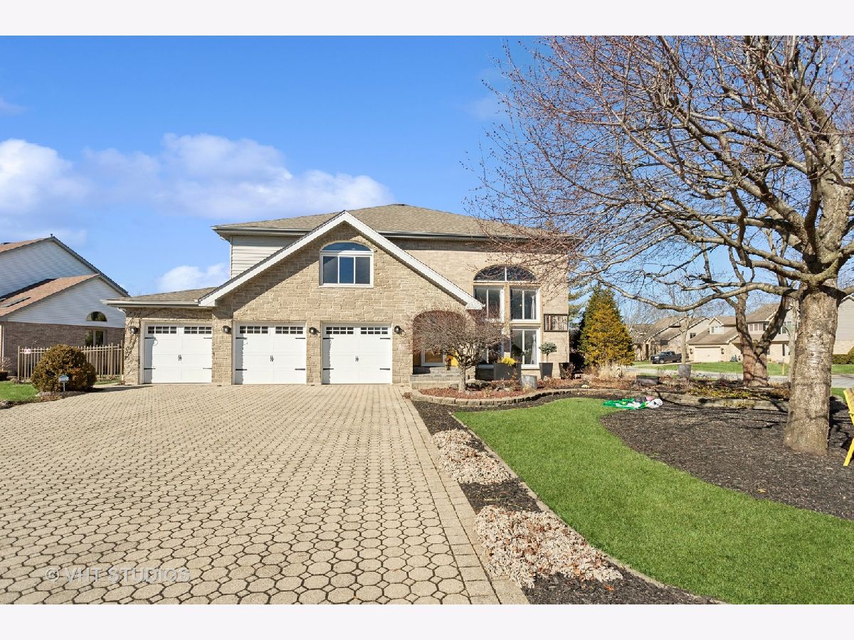 Homes Sold Wildwood Club Estates New Lenox Illinois, 501 Beech