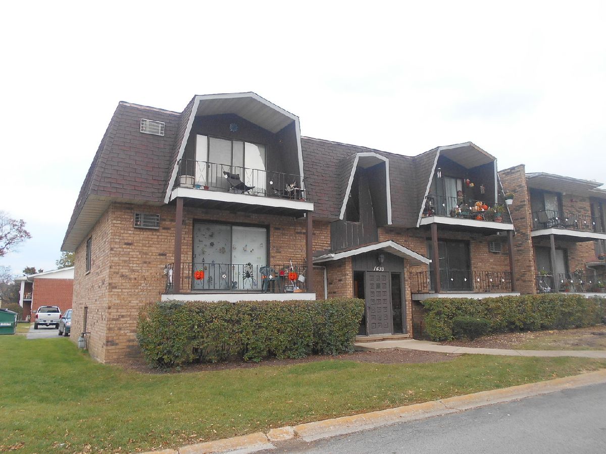 Condominiums Sold Willow West Westmont Illinois, 1439 Carriage