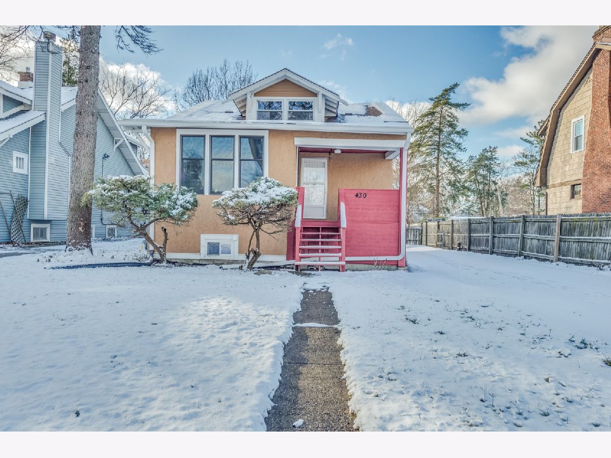 Rented Villa Park Illinois, 430 Monterey