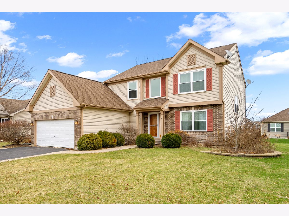 Homes & Townhomes Sold Algonquin Lakes Algonquin Illinois, 471 Lake Plumleigh