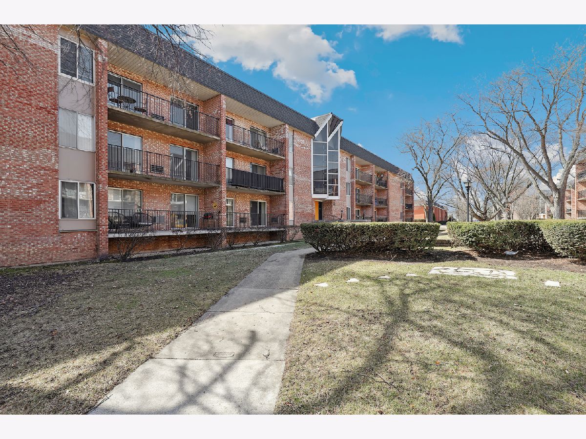 Condos & Townhomes Sold Mill Crossing Naperville Illinois, 1001 Mill
