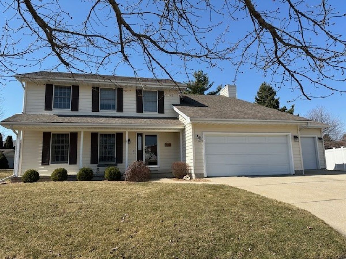 Homes & Condos & Townhomes Sold Royal Pointe Bloomington Illinois, 1 Buckingham