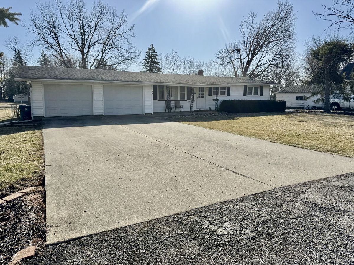  Sold Cherry Illinois, 106 Steele