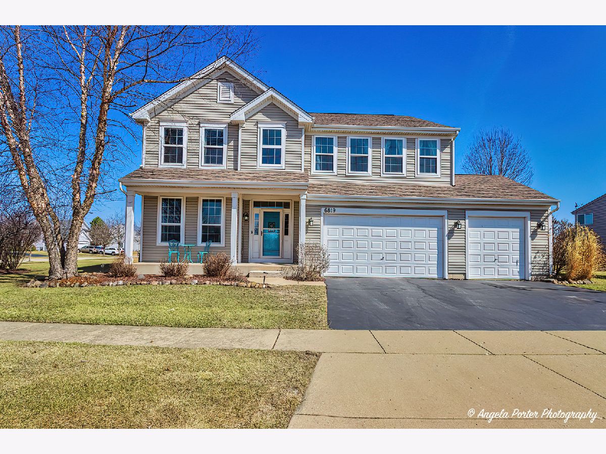 Homes & Townhomes & Condos Sold Legend Lakes Mchenry Illinois, 6819 Homestead