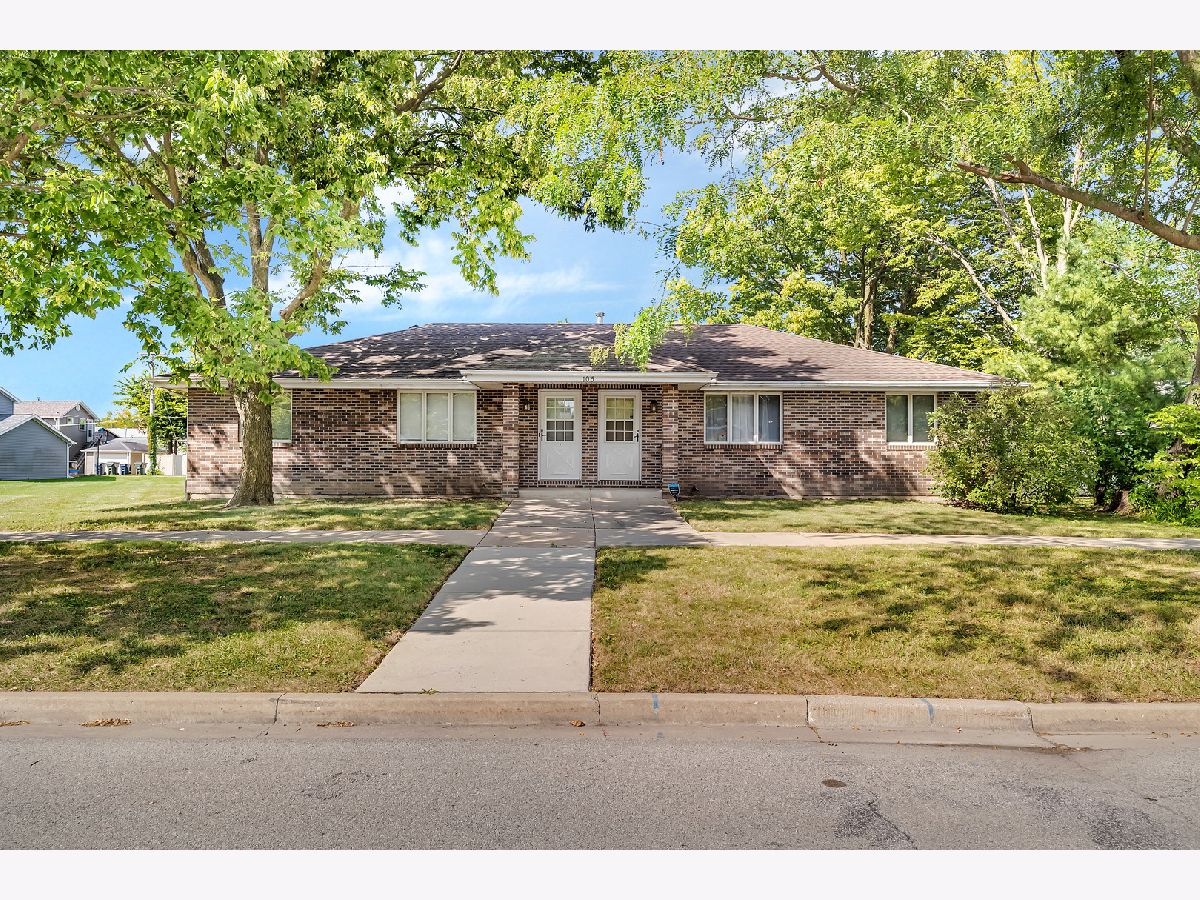  Rented Minooka Illinois, 105 Wabasso
